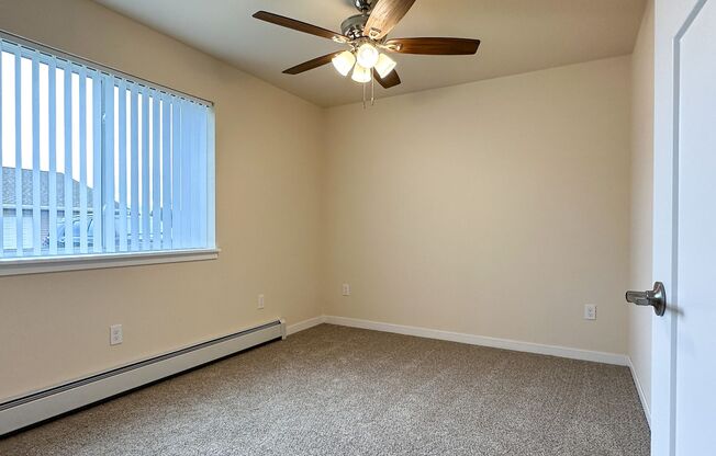 3 beds, 2 baths, 1,052 sqft, $1,385, Unit FL 5859-20