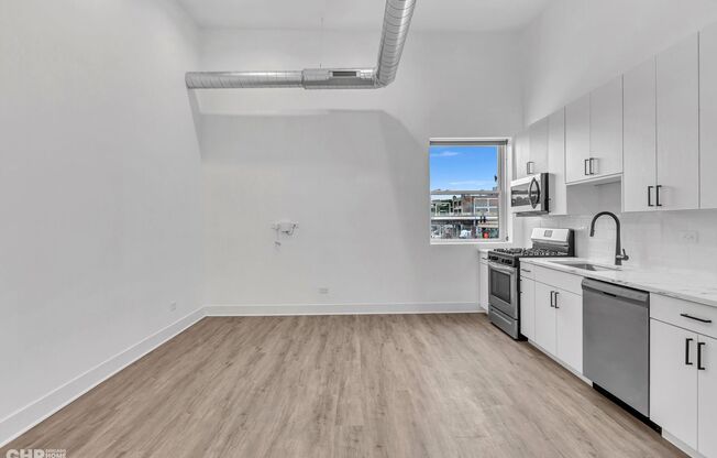 4725 N Western