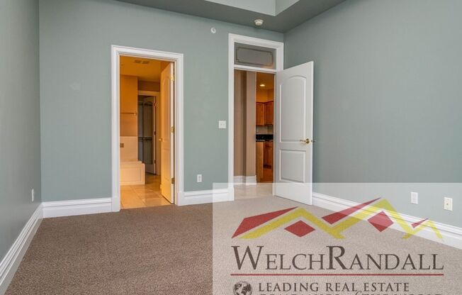 Spacious 2-Bedroom Condo in Prime Downtown Location!