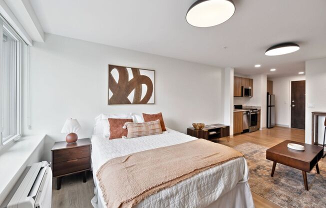 Studio, 1 bath, 397 sqft, $1,298, Unit 305