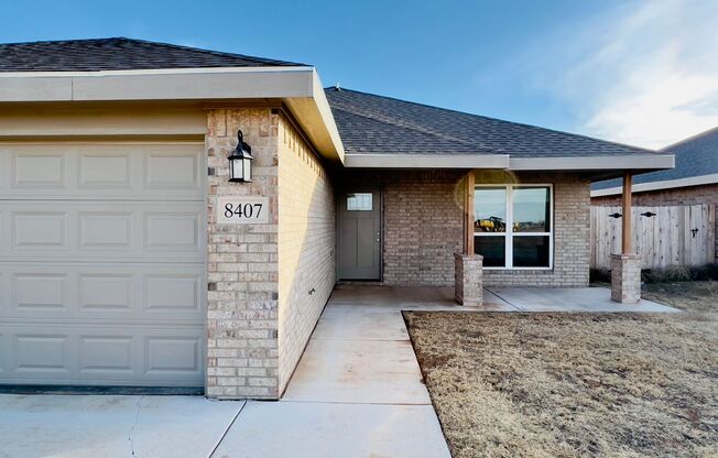 PRE-LEASE! Great 3/2/2 Located in Frenship ISD
