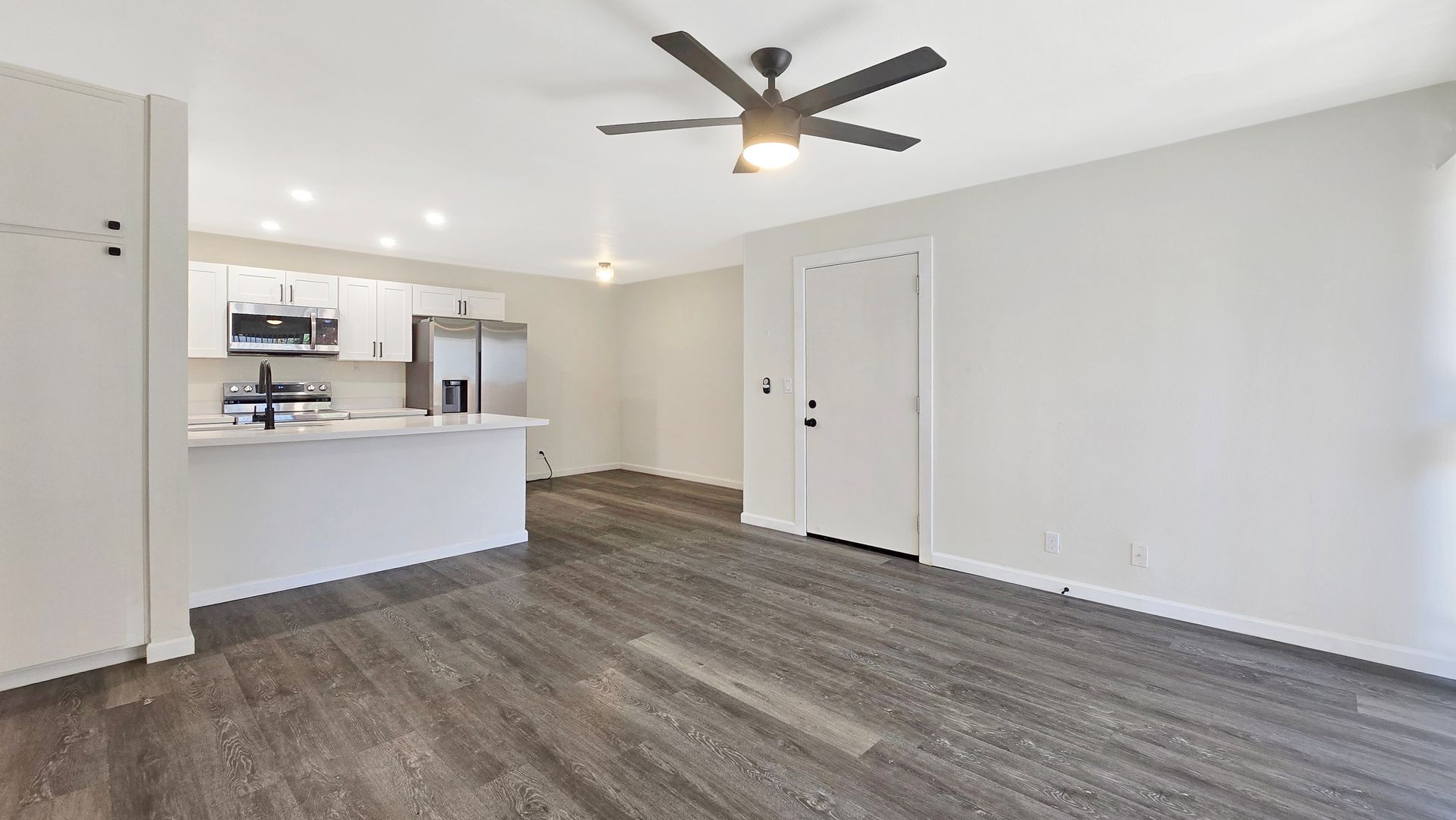 Pleasant 2b/2ba Condo in Wonderful South Scottsdale