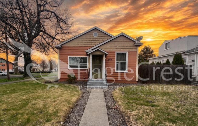 Spacious 3-Bedroom Home with Finished Basement & Fenced Yard