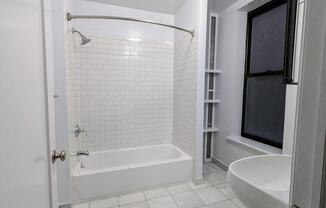 1 bed, 1 bath, $2,950, Unit 4C