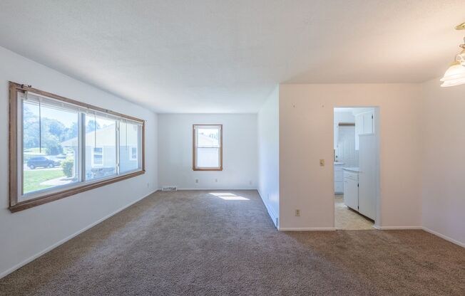 2 beds, 1 bath, $1,800