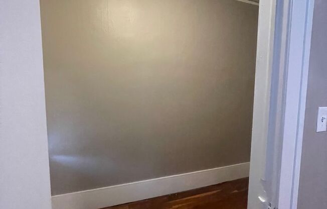 1 bed, 1 bath, 500 sqft, $995, Unit 2