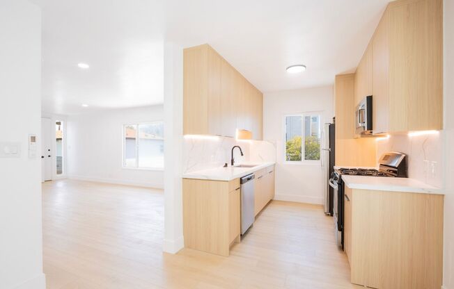 3729 Glendon LLC