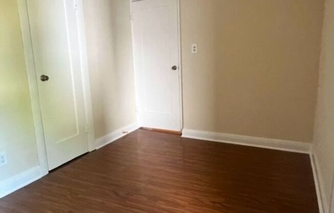 1 bed, 1 bath, $1,800, Unit 09