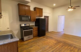 1 bed, 1 bath, $1,095