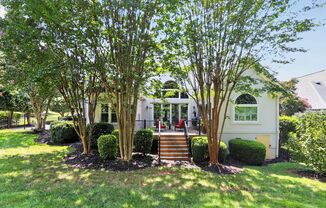 4 beds, 3.5 baths, $6,300