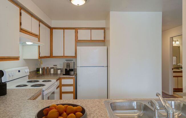 ELLSWORTH SQUARE APARTMENTS