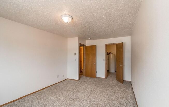 1 bed, 1 bath, 600 sqft, $800, Unit 670-05