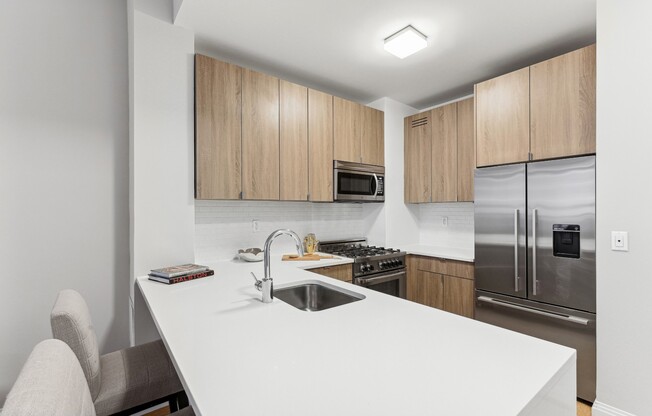 Studio, 1 bath, $3,900, Unit 3F