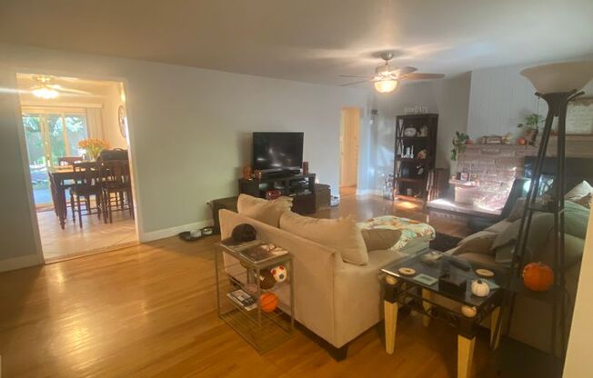 Charming 3 Bed, 1.5 Bath Home in Central Fort Collins