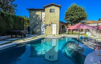 4450 1/2 CAMPBELL DR