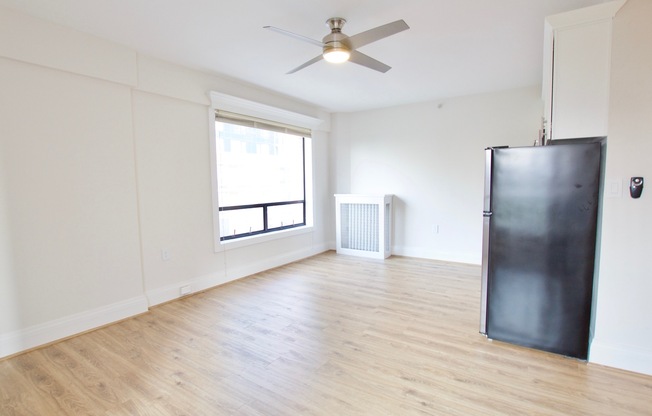 Studio, 1 bath, 451 sqft, $1,450, Unit 0715