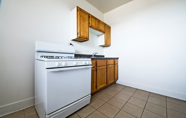 7400 S Rhodes