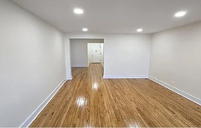 92 11 35 AVE