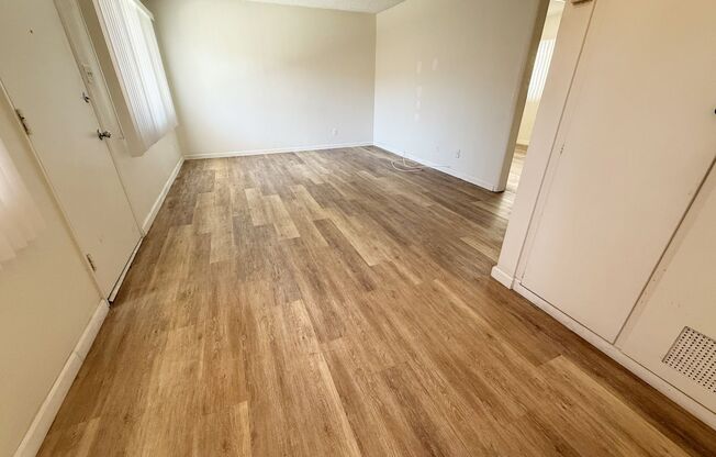 4348 - 4352 1/2 McClintock St