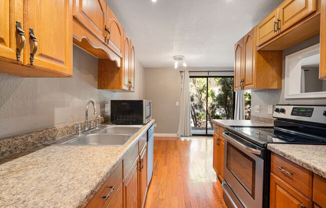 Totem Lake Condo For Rent!