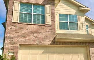 7572 Howling Coyote Lane