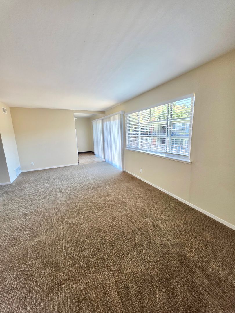 Sunny Terra Linda 2bed/1.5bath, Parking! Storage! Pool! - PROGRESSIVE