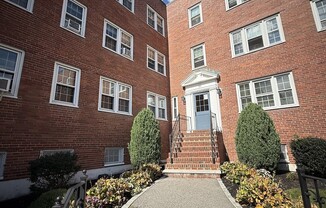 25 Lennon Court