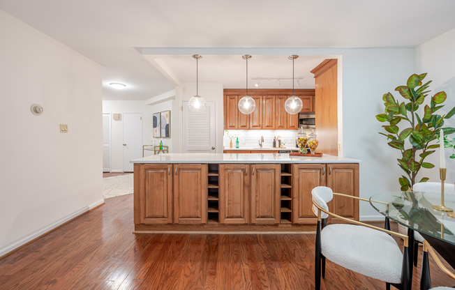 2555 PENNSYLVANIA AVE NW #709