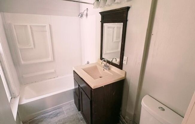 Updated 2 Bed 1 Bath home on the SE side