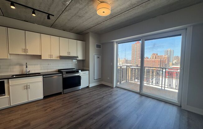Studio, 1 bath, 418 sqft, $1,900, Unit 952-801
