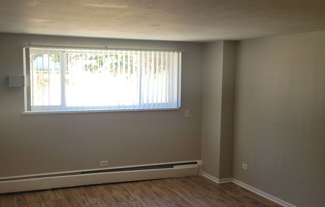 Studio, 1 bath, 500 sqft, $945, Unit 105