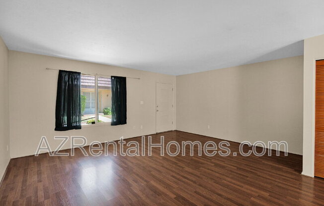 1622 E CORONADO DR