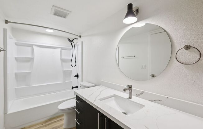 2 beds, 2 baths, 852 sqft, $2,927, Unit 604