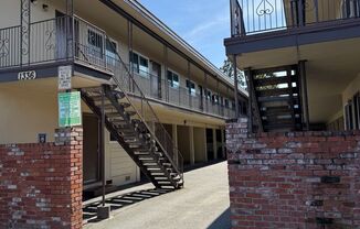 1336 Middlefield Road