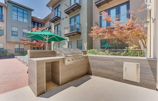 A hot tub sits in the middle of a courtyard.