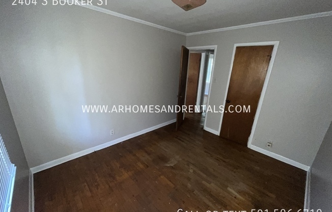 3 beds, 1 bath, 1,071 sqft, $1,095