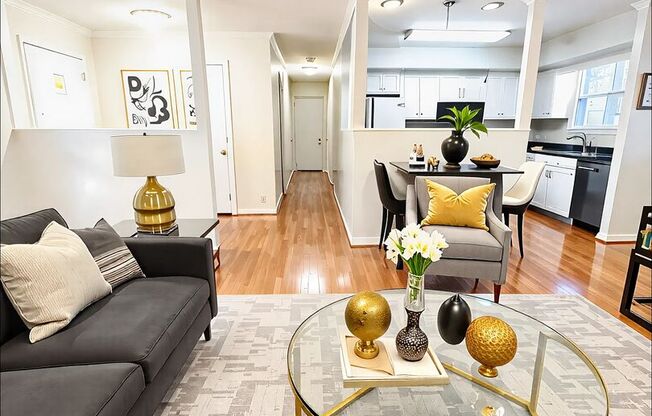 Stunning 3-Bedroom Home in an Amazing Franklin Neighborhood!