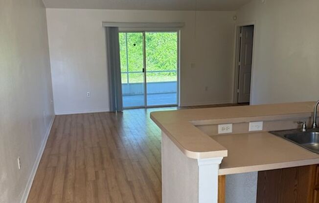 Great Location 3 Bed 2 bath Home in Grand Preserve!!