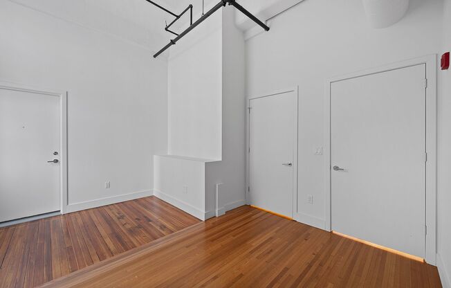 2 beds, 1 bath, 1,025 sqft, $2,912, Unit 100-204
