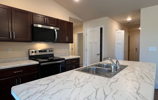 2 beds, 1 bath, 841 sqft, $1,499, Unit WT 405-18