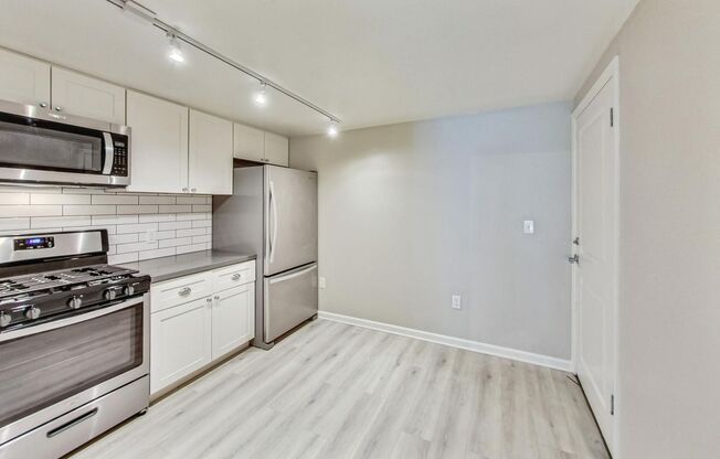 1 bed, 1 bath, 600 sqft, $3,295