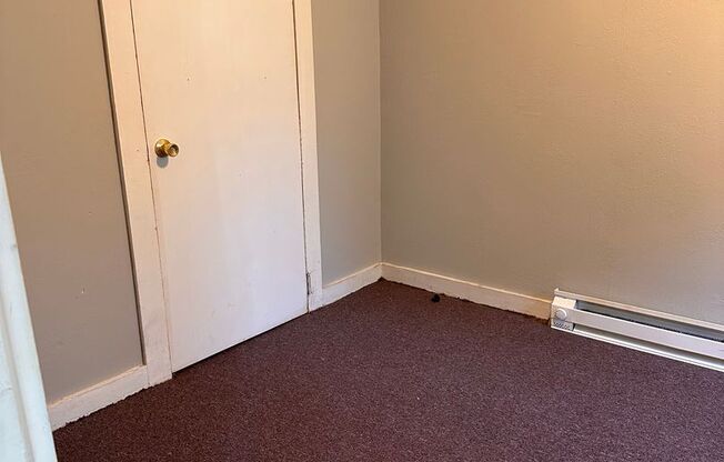 1 bed, 1 bath, $575, Unit Unit #1