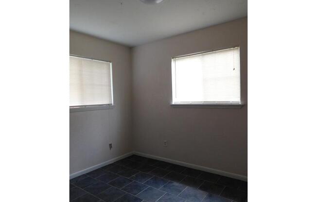 5417 Hitching Post - 4/Bed 2/Bath - $1495/month