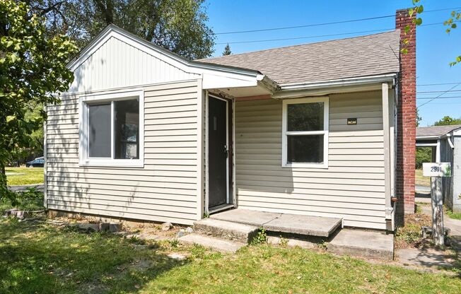 NEW LISTING! 2 BEDROOM HOME