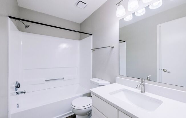 2 beds, 2 baths, 1,000 sqft, $1,450, Unit 2041