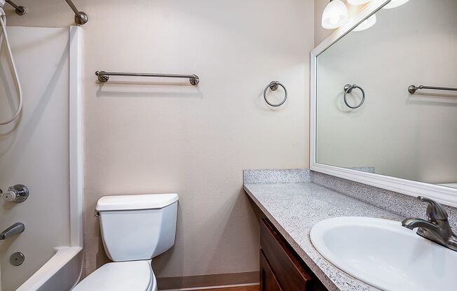 1 bed, 1 bath, 648 sqft, $1,675, Unit 1-205