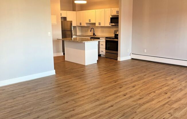 1 bed, 1 bath, 800 sqft, $2,075, Unit 45-521