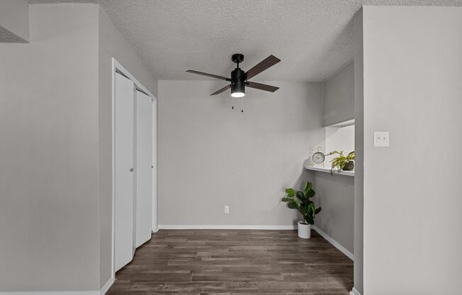 2 beds, 1 bath, 815 sqft, $1,399, Unit 306 B