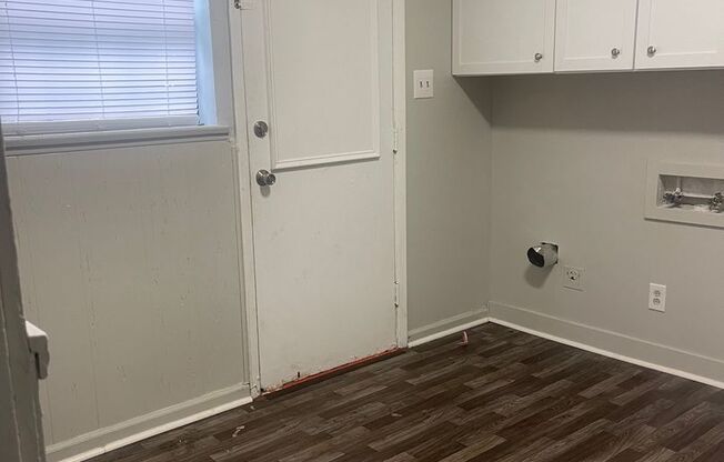 3 beds, 1 bath, $850