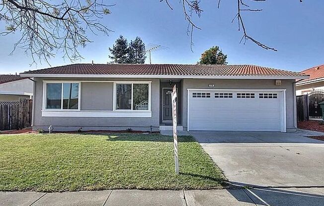 $4590 / 5 BR -GORGEOUS MODEL HOME IN THE WARM SPRINGS AREA SOUTH FREMONT